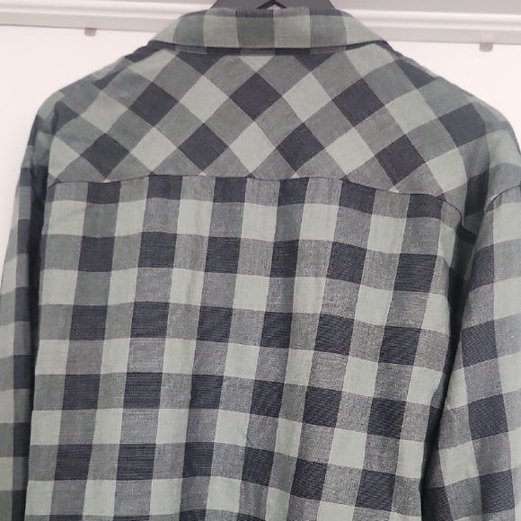 Travis Mathew Black and Green Checkered Shirt - Picture 3 of 4